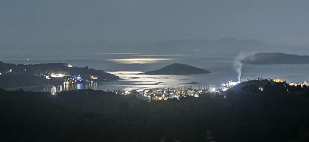 Tierra Villa Skiathos Town Bagian luar foto