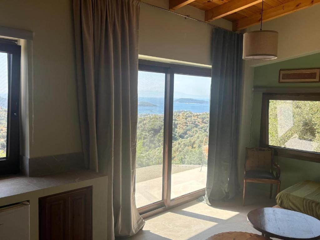 Tierra Villa Skiathos Town Bagian luar foto